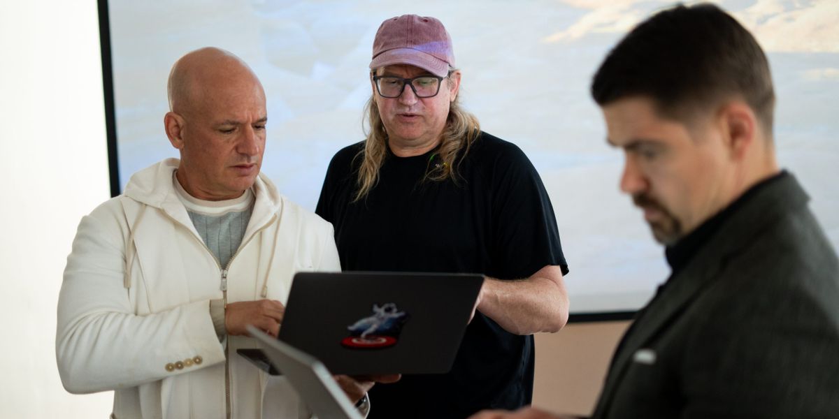 Entre House members event